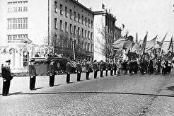 Первомайская демонстрация на улице Ленина (1959)