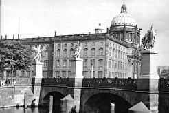 Königliches Schloß. Schlossbrücke (1920)
