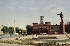Памятник В. И. Ленину (1961)