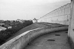У башни Красные Ворота (1960)