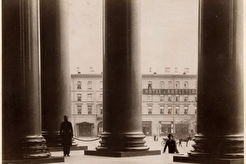 Колонны Исаакиевского собора и гостиница «Англетер» (1900)