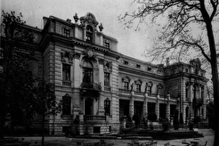 Neues Zwingergebäude Gartenansicht (1899)