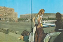 Pred centrálnou poštou (1973)