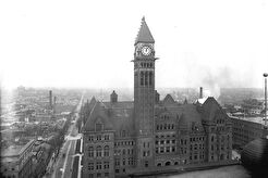City Hall and Terauley Street (later renamed Bay Street) (1907)