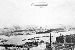 Дирижабль "Альбатрос-2" над Петроградом (фотомонтаж) (1910)