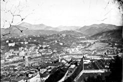 Vue générale depuis la colline du Château (1863)