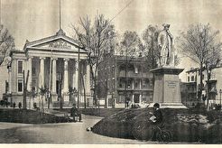 Lafayette Square, statue of Benjamin Franklin, City Hall (1899)