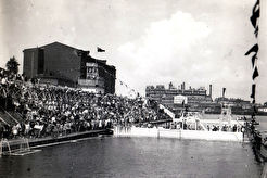 Бассейн на Москва-реке (1931)