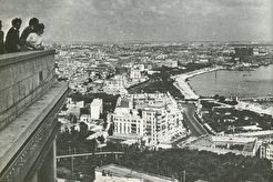 Вид на город со смотровой площадки Нагорного Парка (1960)
