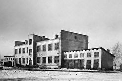 Новосибирский авиационный завод, первая проходная (1930)