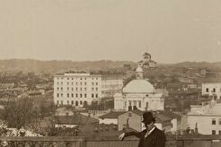 Вид на церковь в честь святой мученицы царицы Александры (1880)