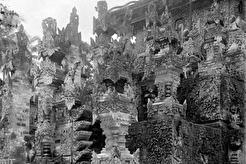 Patung di Pura Beji, Sangsit (1912)