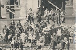 Ремонтные работы на улице Халтурина (1920)