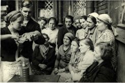 Двор дома №15/17 по улице Рубинштейна (1941)