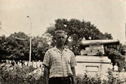 Памятник пушка на Приморском бульваре (1960)