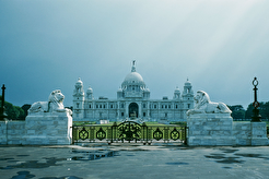 The lion gates at the entrance to the Victoria Memorial in Calcutta (Kolkata) (1964)