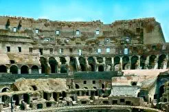 Interno del Colosseo (1920)