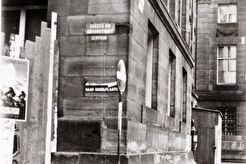 Mozes en Aäronstraat / Nieuwezijds Voorburgwal. Koninklijk Paleis (1942)