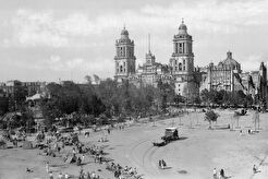 Catedral Metropolitana & Plaza Mayor del Zócalo (1905)