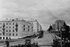 Вид на Столичную улицу от клуба "Рассвет" (1960)
