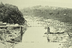 High View Hotel and Chain Bridge (1900)