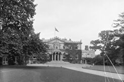 Bishopthorpe Palace. Bishopthorpe Road. York (1890)