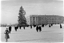 Елка на площади Революции (1960)