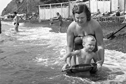 В Алуште (1960)