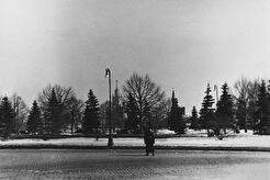 На Ивановской площади Кремля (1960)