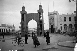 Casablanca : arabes construisant pour la réception du Président (1922)