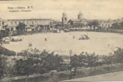 Парапет и армянский собор Св. Григория Лусаворича (1901)