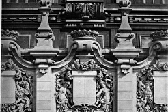 Vom Bau des Reichstages: Teil der Kuppelattika (1894)