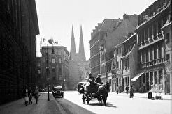 Parochialstraße mit Nikolaikirche (1933)
