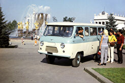 Советский автобус УАЗ-452В (1970)