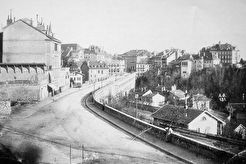 Vue générale sur la place Bel-Air et le Grand-Pont depuis l'ouest (1864)
