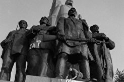 Монумент Октябрьской революции (1991)