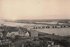 Вид на Даугаву и мост с башни Домского собора (1941)