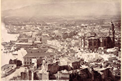 Málaga. Vista del muelle y de la ciudad desde el Castillo (1875)
