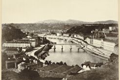 Vue panoramique de Lyon et des rives de la Saône prise depuis la colline de Fourvière (1850)