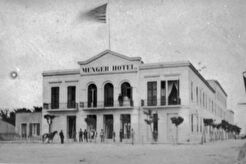 Menger Hotel (1860)
