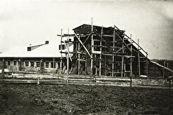 Строительство бани рядом с рекой Иня (1930)