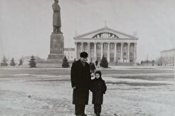 Помнiк Сталiну на Цэнтральнай плошчы (1960)