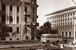 Площадь Ленина. Угол улиц Гоголя и Карла Маркса (1960)