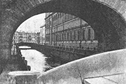 Эрмитаж со стороны Зимней канавки (1920)