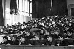 В потоковой аудитории НГУ (1962)
