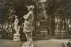 Памятник Крылову в Летнем саду (1900)