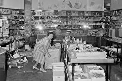 Keskuskatu 6: Leikkikaluliike Winter (1960)