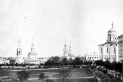 Борисоглебская, Николо-Кремлёвская церкви и Дмитриевский собор (1895)
