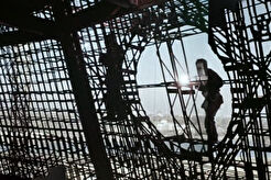 Сварочные работы на строительстве Останкинской телебашни (1964)