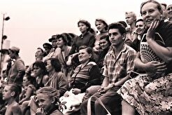 Зрители на стадионе "Водник" (1960)